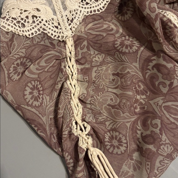 Guess Taupe and Cream Crochet-Trim cold shoulder top - Picture 3 of 5